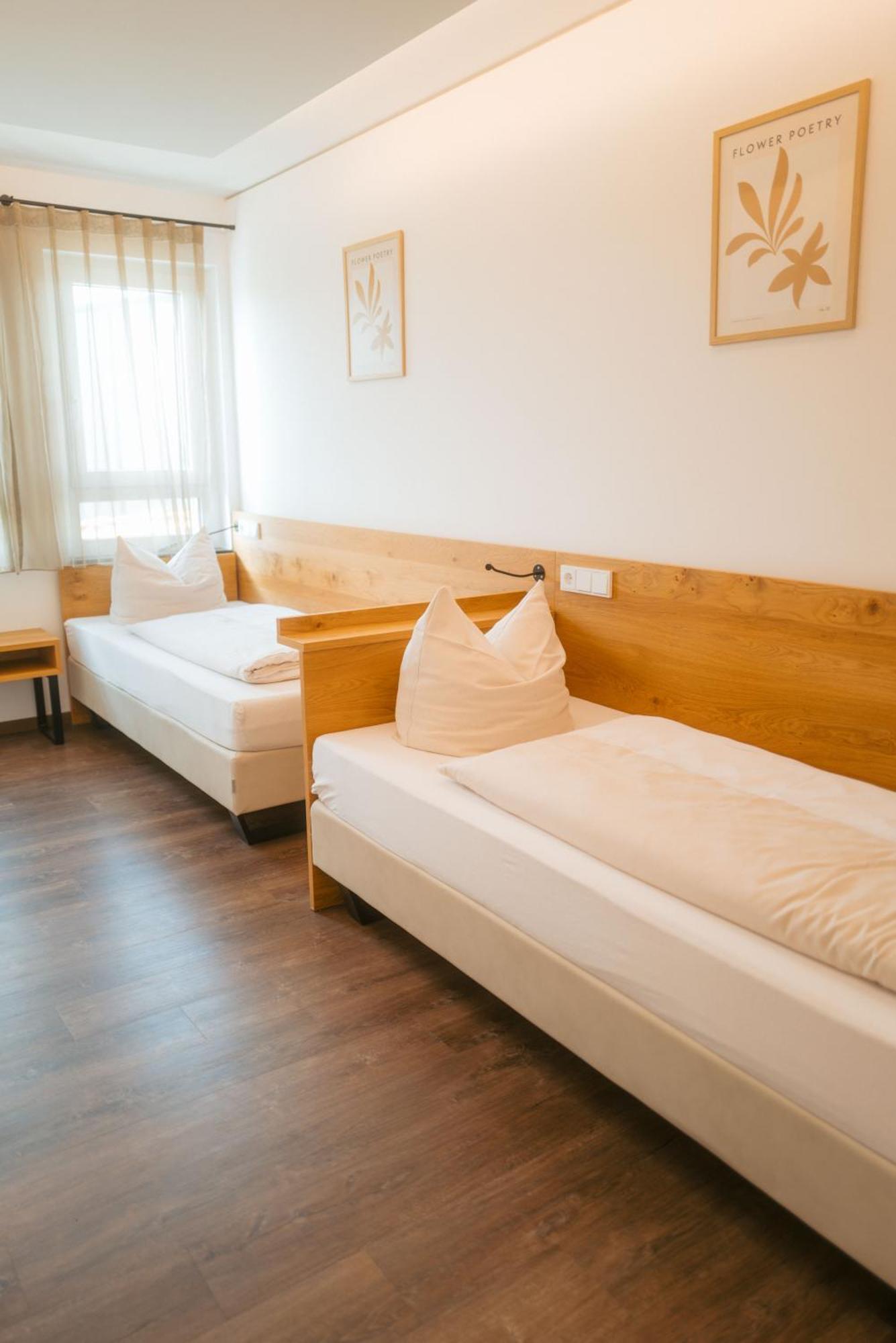 Hotel Poellners 20 Min Von Muenchen Hbf Petershausen Екстериор снимка